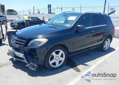 2015 Mercedes-Benz Ml 400 4Matic z USA, uszkodzony, nr VIN 4JGDA5GB3FA581009